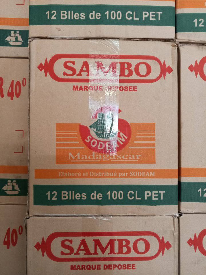 Rhum supérieur Sambo 100 cl – Carton de 12 bouteilles – Image 2
